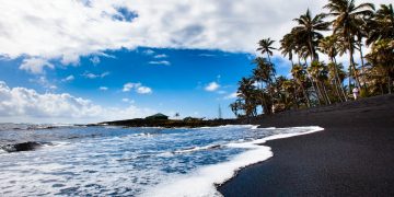 Punaluu Black Sand Beach